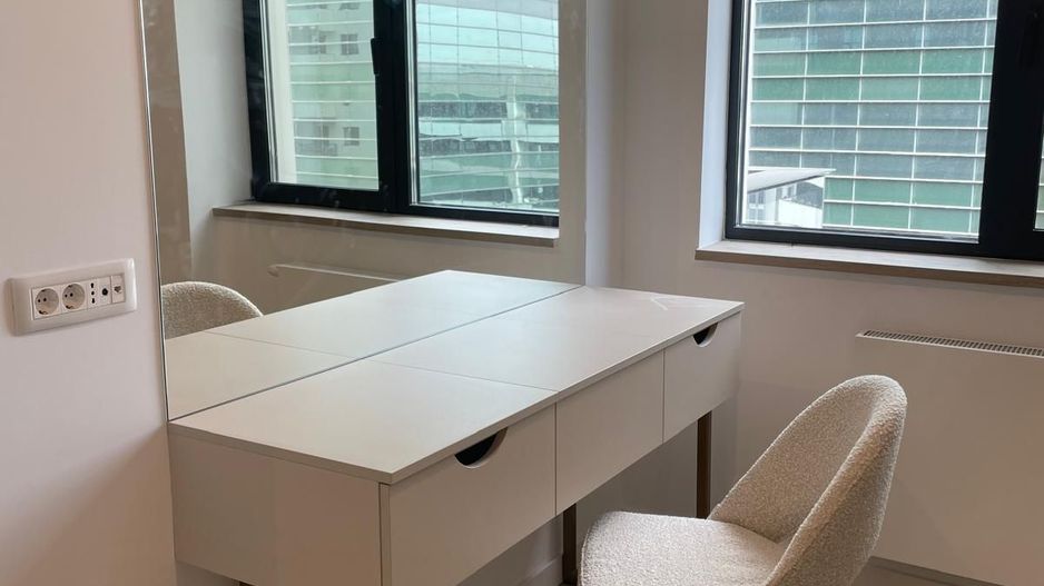 INCHIRIERE APARTAMENT TREI CAMERE MOBILAT UTILAT ZONA PIPERA CORTINA NORTH - Poză 17