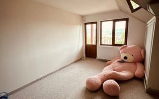Vilă de închiriat în Gruia – spațiu generos, ideal pentru business. - Poză 9