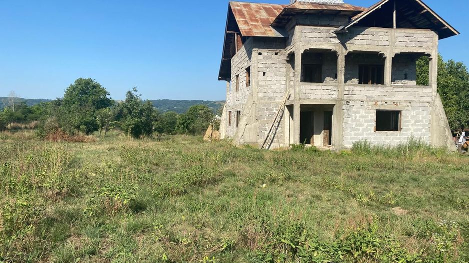 Casă P+1 la roșu, locul tău de refugiu în natura - Suduleni, Izvoare - Poză 2