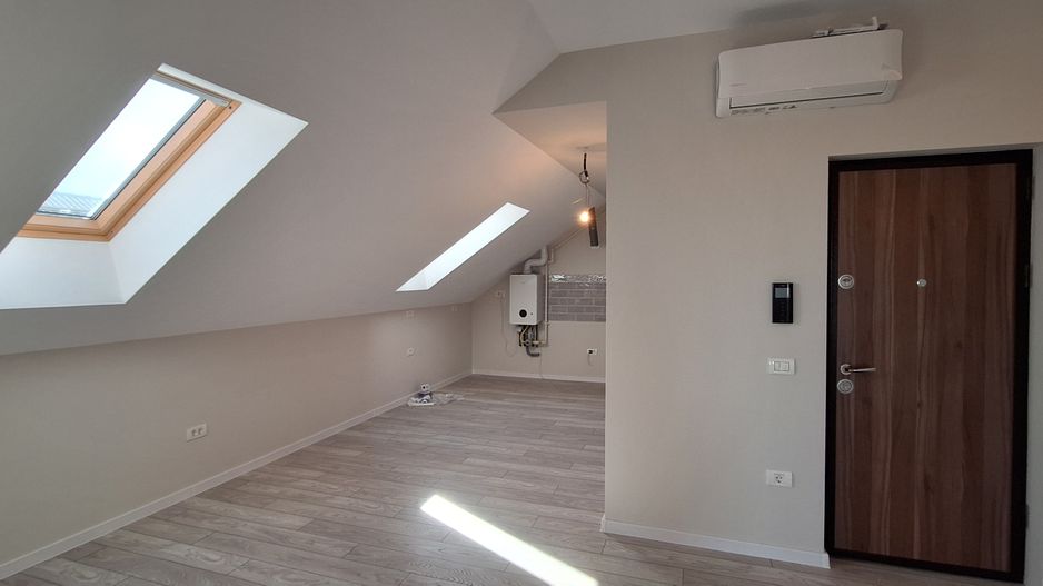 Apartament cu 2 camere si loc de parcare - Poză 9