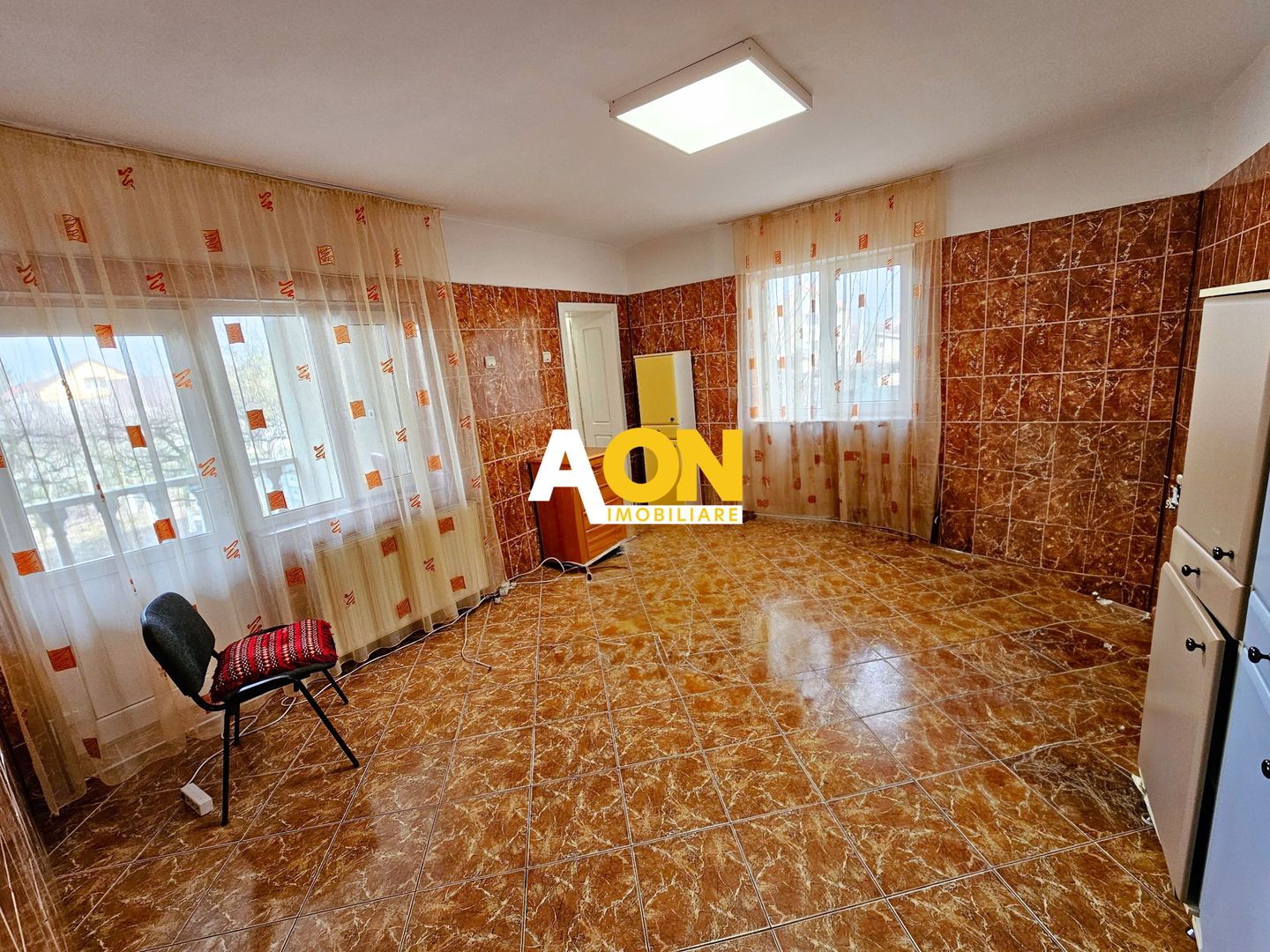 Casa 10 camere, 878 mp teren, toate utilitatile, Barabant - Poză 7