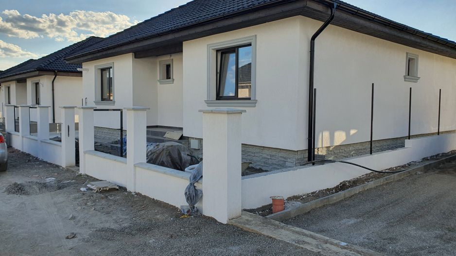 Casă la cheie pe 1 nivel 4 camere 2 băi,145 mp,500 mp teren - Poză 4