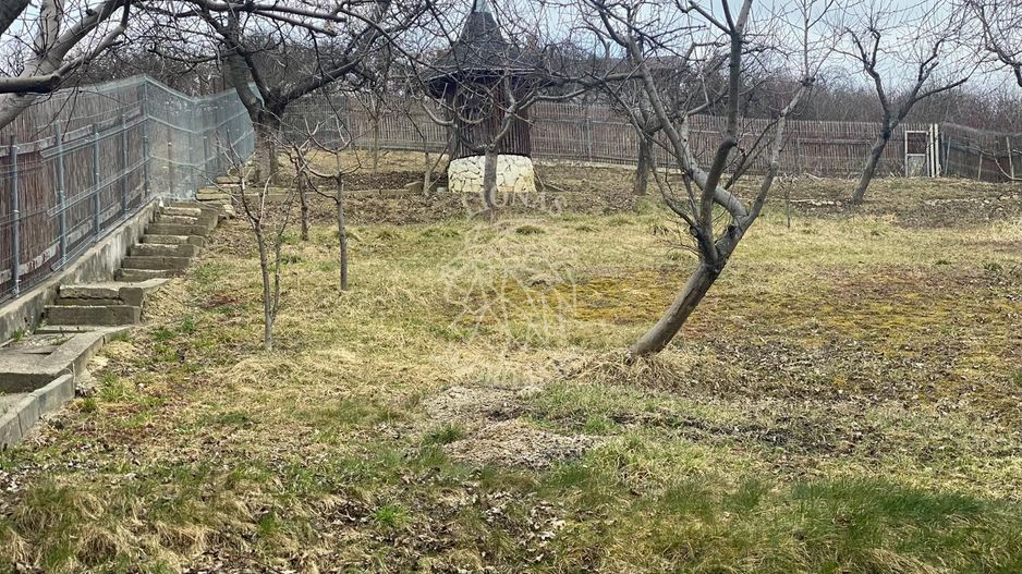 Teren intravilan 1000 mp+magazie-ideal casa-imprejmuit-Valea Rusului - Poză 3