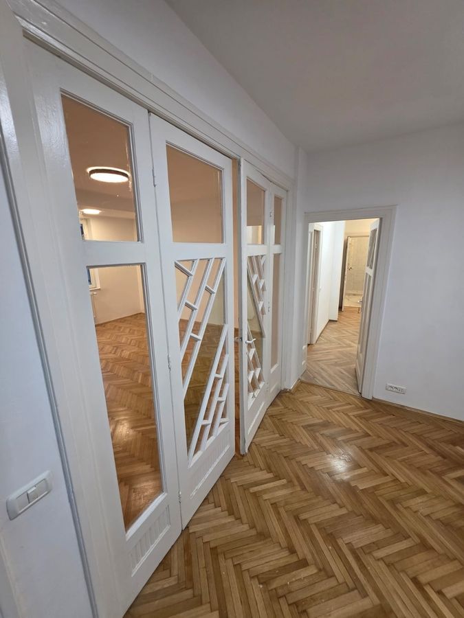 Apartament Piata Sf. Vineri/Piata Unirii - Poză 4