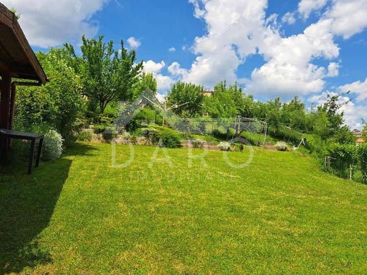 Casă de vânzare, teren 1040 mp - Poză 13