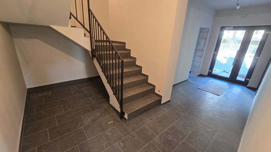 Apartament cu 2 camere 65,10 mp + 30 mp pod - vedere la muntii Caraiman Busteni - Poză 7