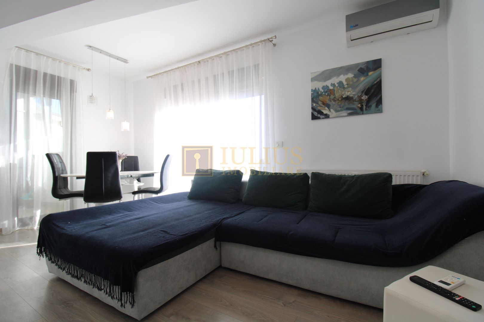 Exterior Sud; spatios, zona linistita. - Poză 2