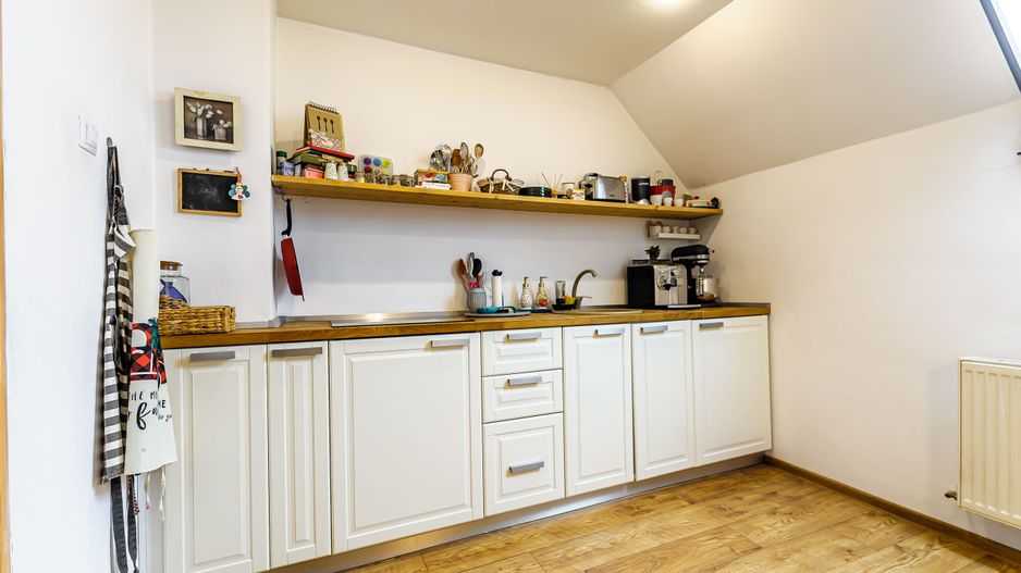 Pret redus Casă spațioasă cu teren generos în Gai Comision 0 - Poză 5