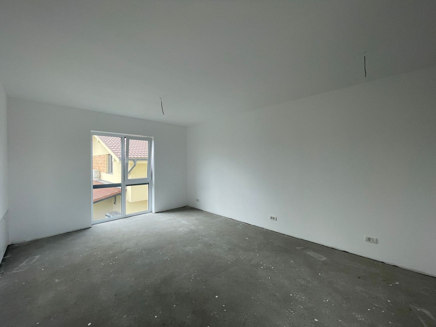 Duplex spațios cu teren generos-Moșnița Nouă - Poză 9