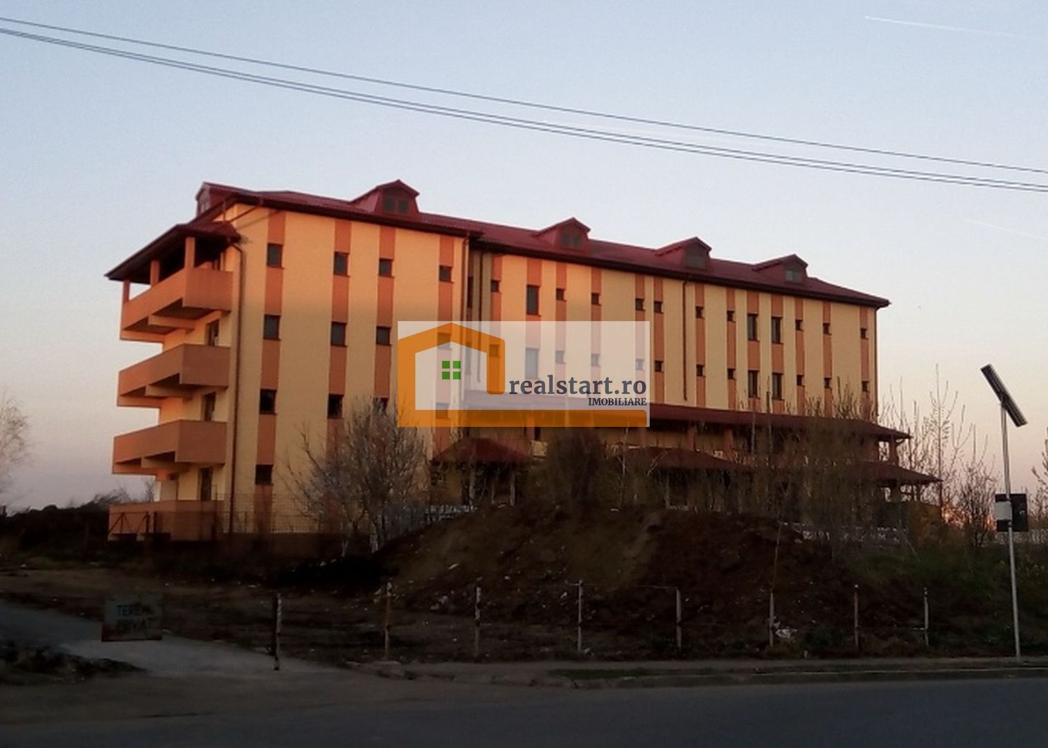 Lake View, ideal for a clinic, nursing home, aparthotel, subway access - Poză 5