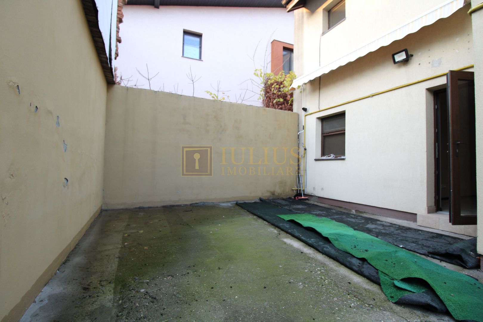 Zona Cetatii; 6 incaperi, ideal pentru sediu firma. - Poză 6