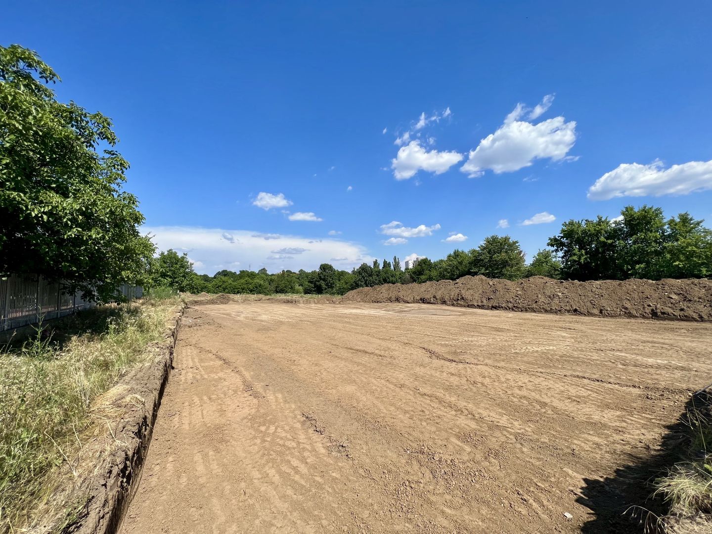 Teren 6000 mp pozitie deosebita lacul Baneasa adancime 140 m - Poză 10