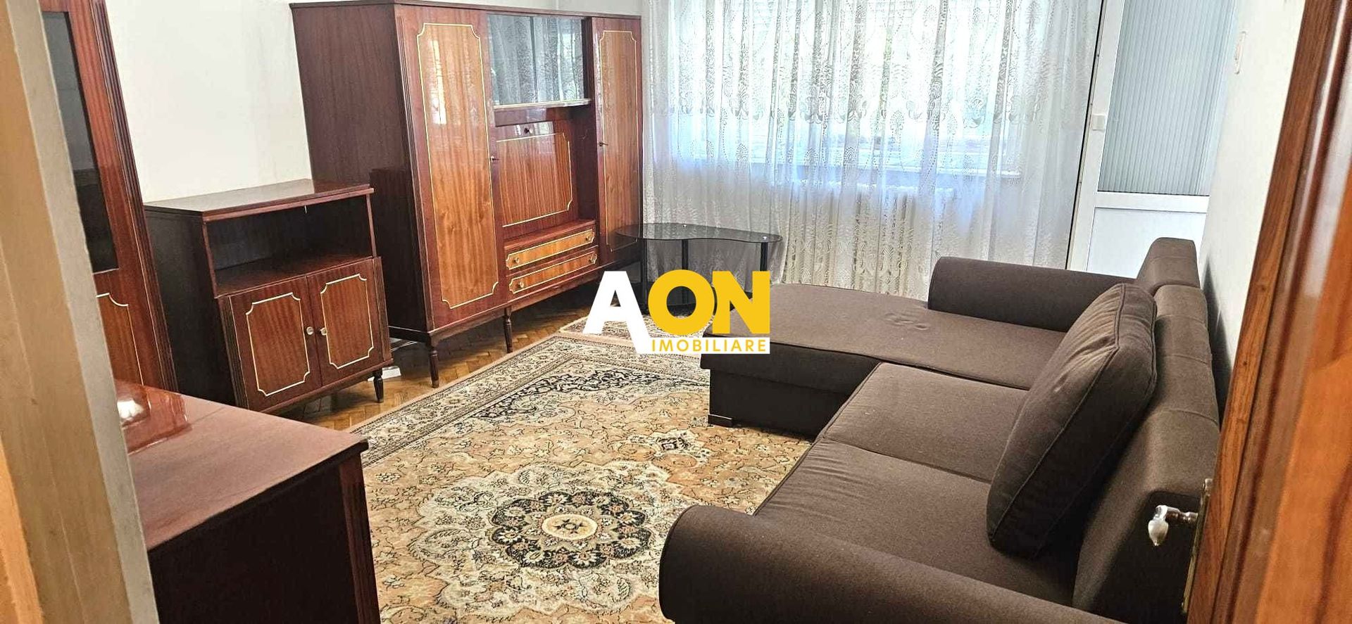 Apartament 2 camere, decomandat , ultracentral - Poză 2