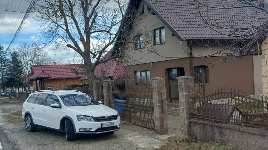 🏡 Casă de vânzare în Horodnicul de Sus! 🏡 - Poză 2