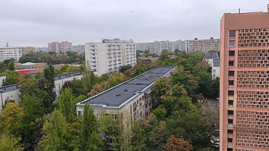 Garsoniera, terasa refacuta, 8 min metrou Costin Georgian - Poză 1