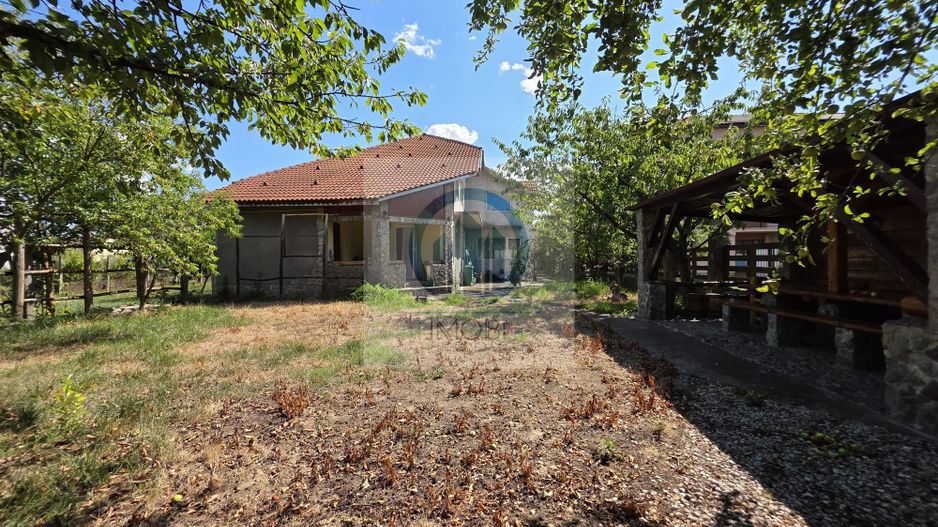 Vilă P+1 în Simeria central 320 mp, teren 1000 mp, toate utilitățile - Poză 2
