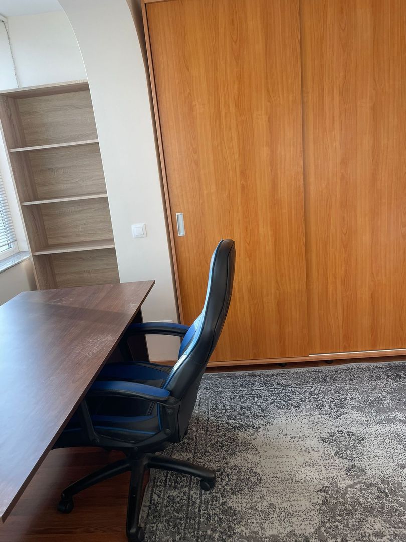 Închiriere apartament 3 camere | Piața Victoriei | Etaj 7/8 cu lift nou - Poză 3
