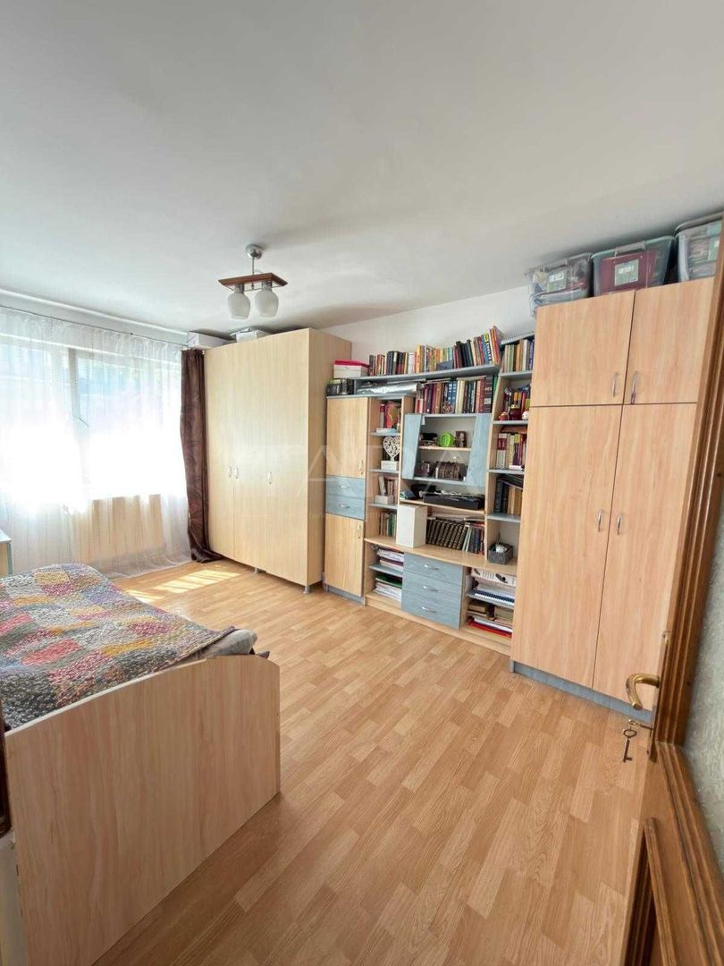 Apartament 4 camere, strada Mehedinți, Mănăștur. - Poză 3