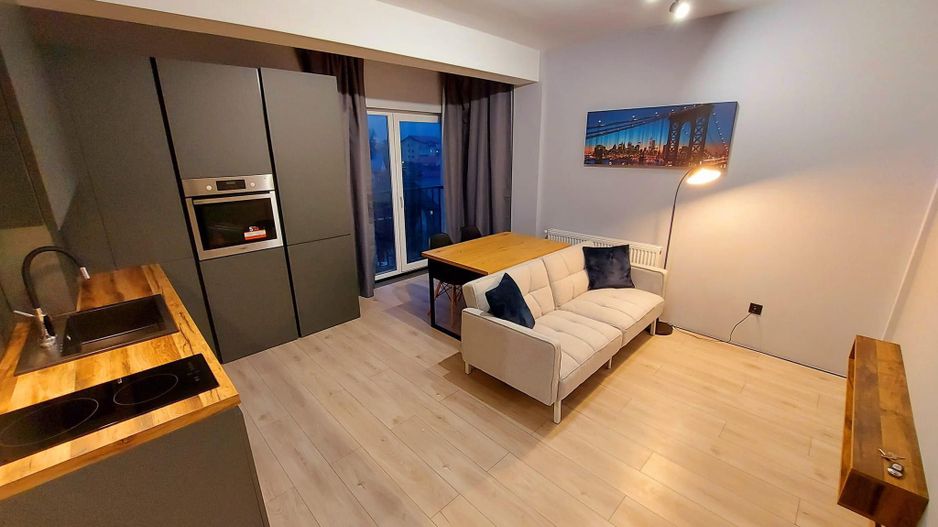Apartament la Cheie cu parcare zona Balastierei Floresti - Poză 4