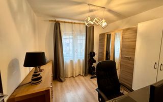 Apartament 3 camere decomandat | Etaj 4/4 | Zona Micro 16 - Poză 1