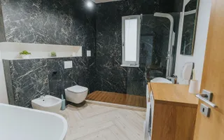 3 camere, ultracentral, Oradea. 235 000 E. Comision 0 - Poză 17