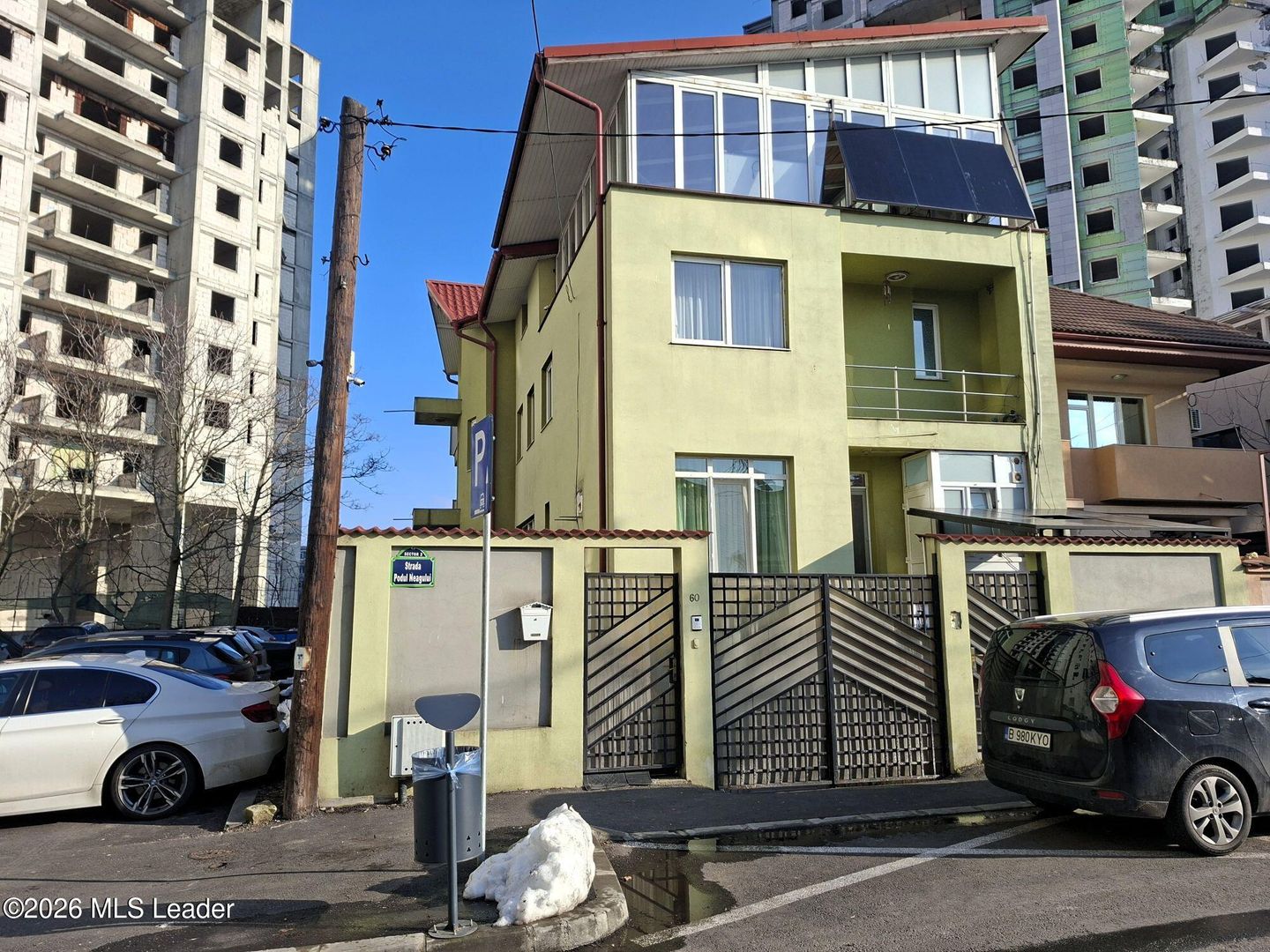 Vila cu 10 camere, destinatie rezidentiala / birouri - Poză 2