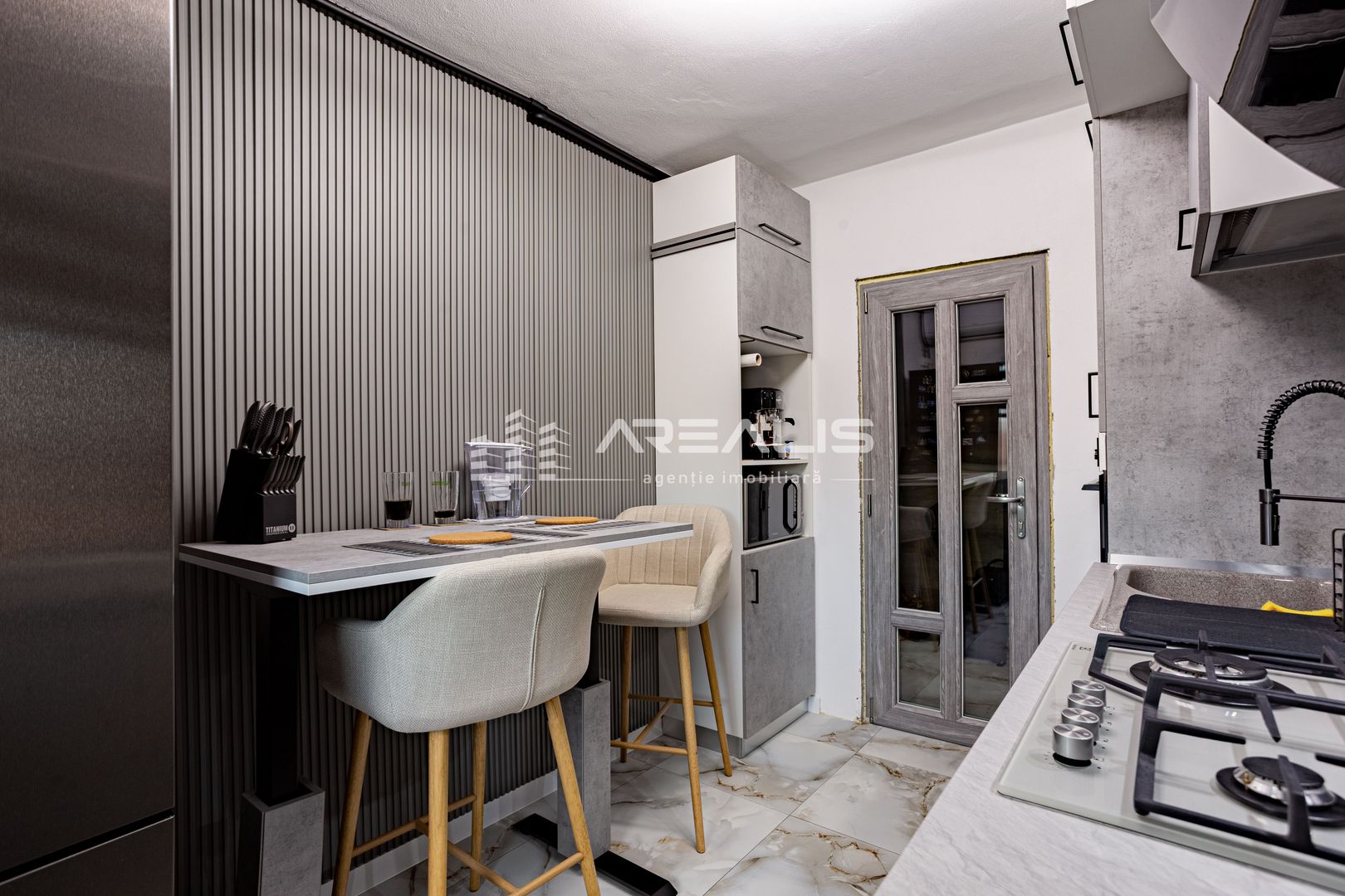 Apartament elegant de 4 camere - Zona Andrei Mureșan - Poză 14