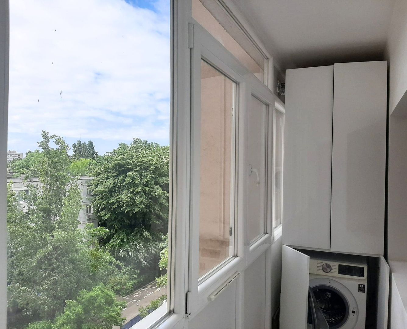 APARTAMENT CARE ÎȚI DĂ SENZAȚIA DE ACASĂ DIN PRIMA SECUNDĂ - Poză 11