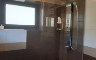Vilă de lux cu vedere spectaculoasă spre Tâmpa  Green Valley zona Noua - Poză 29