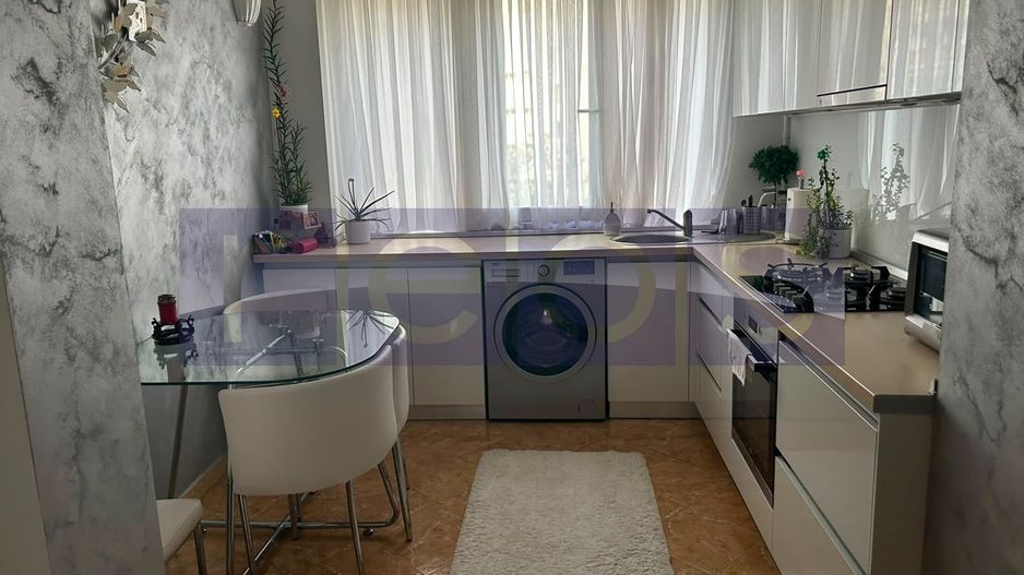 VANZARE 3 CAMERE DECOMANDAT DRISTOR - Poză 1