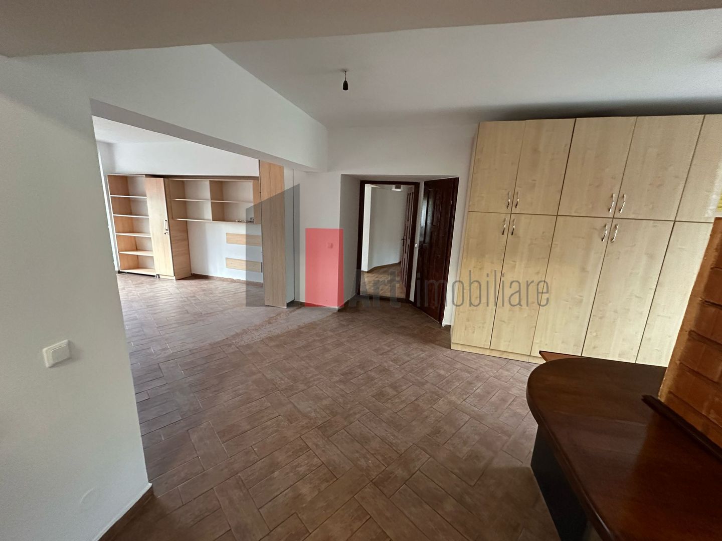 Spațiu birouri ultracentral 100 mp, balcon, mobilat parțial, Nerva Traian - Poză 5