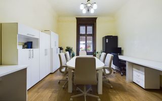 Apartament 3 camere, zona ultracentrală - Poză 3