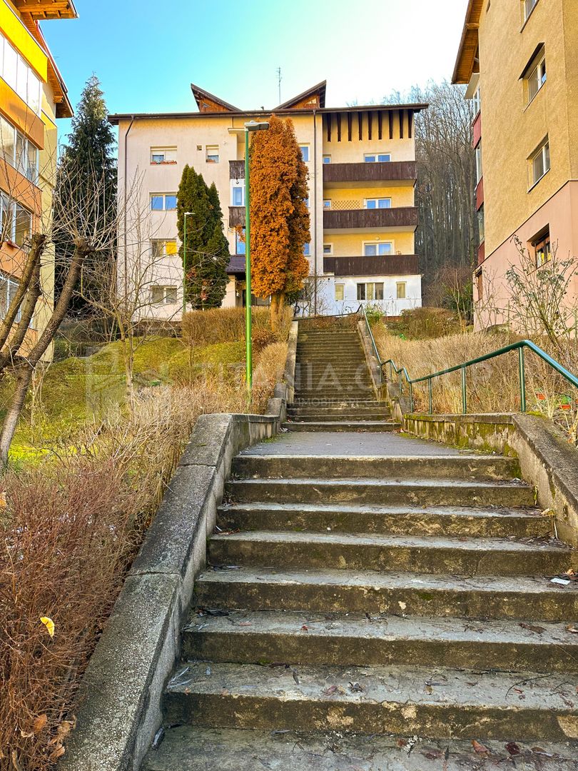 Apartament 2 camere decomandat renovat langa padure Racadau - Poză 12