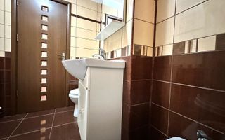 Apartament 3 camere zona Tractoru cu loc de parcare si boxa - Poză 12