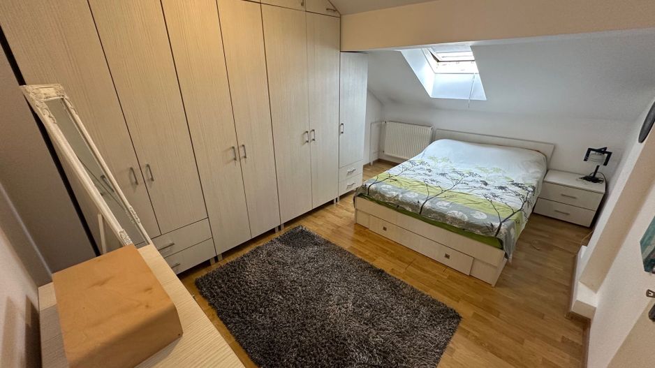 Casă / Vilă cu 5 camere zona Lunei - Poză 36