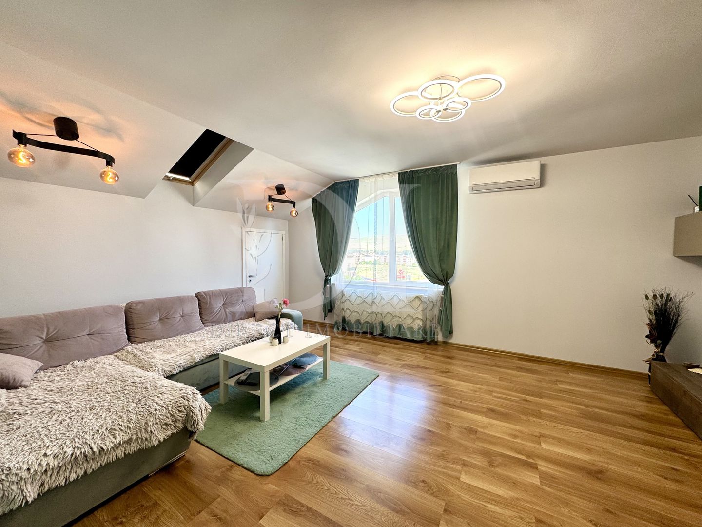 Apartament 81 mp / complet decomandat / Zona Eroilor - Poză 6