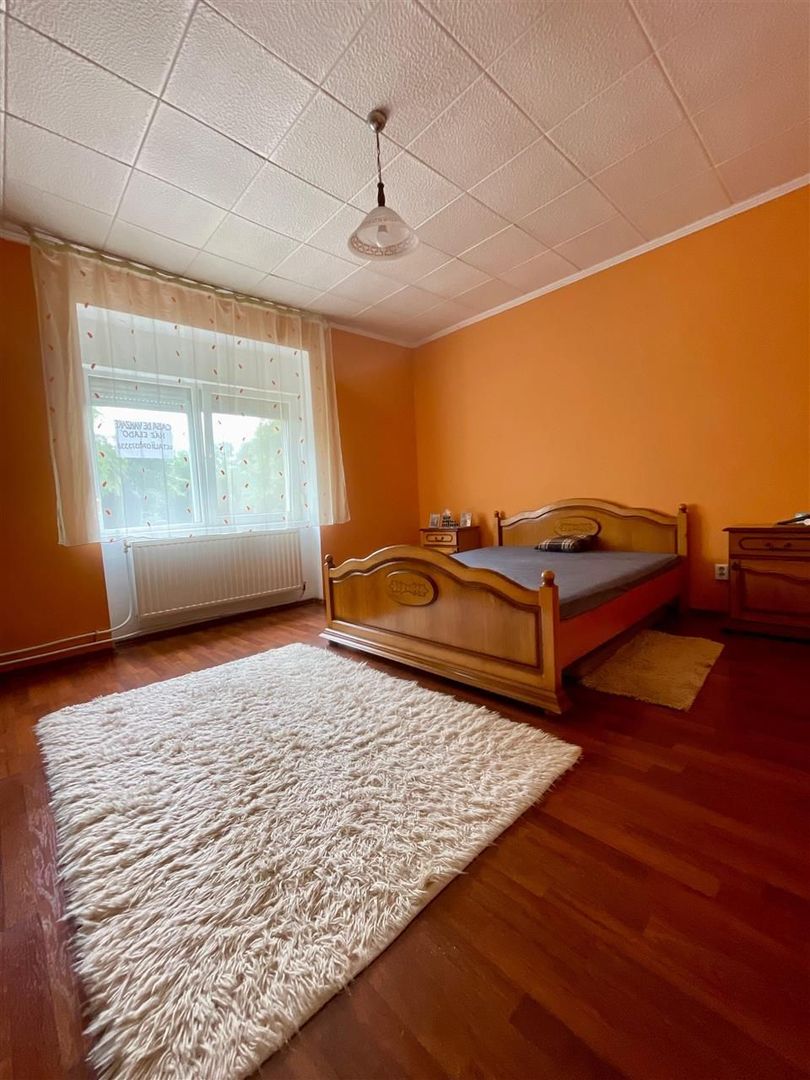 Casa cu 4 camere si livada la 25 km de Oradea - Poză 13