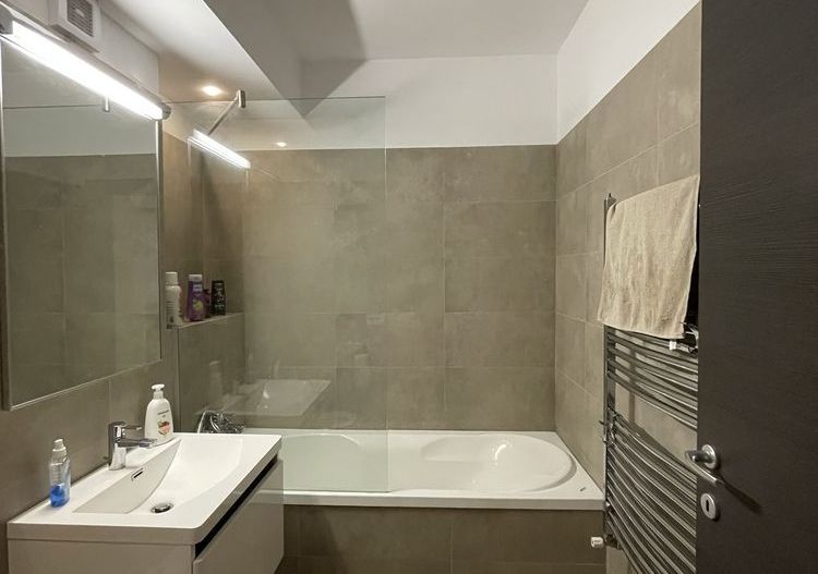 De Inchiriat  Apartament spatios, modern, rond Alba Iulia - Poză 5
