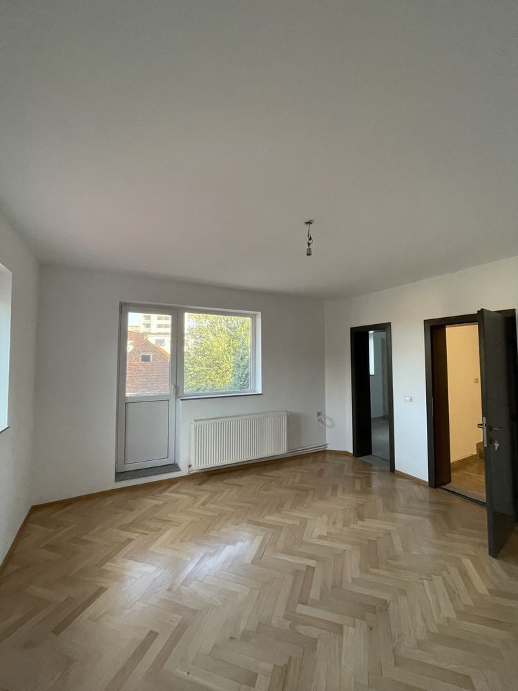 Casă de închiriat - Poză 2