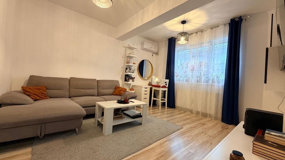 Apartament cu doua camere la vanzare - Poză 1