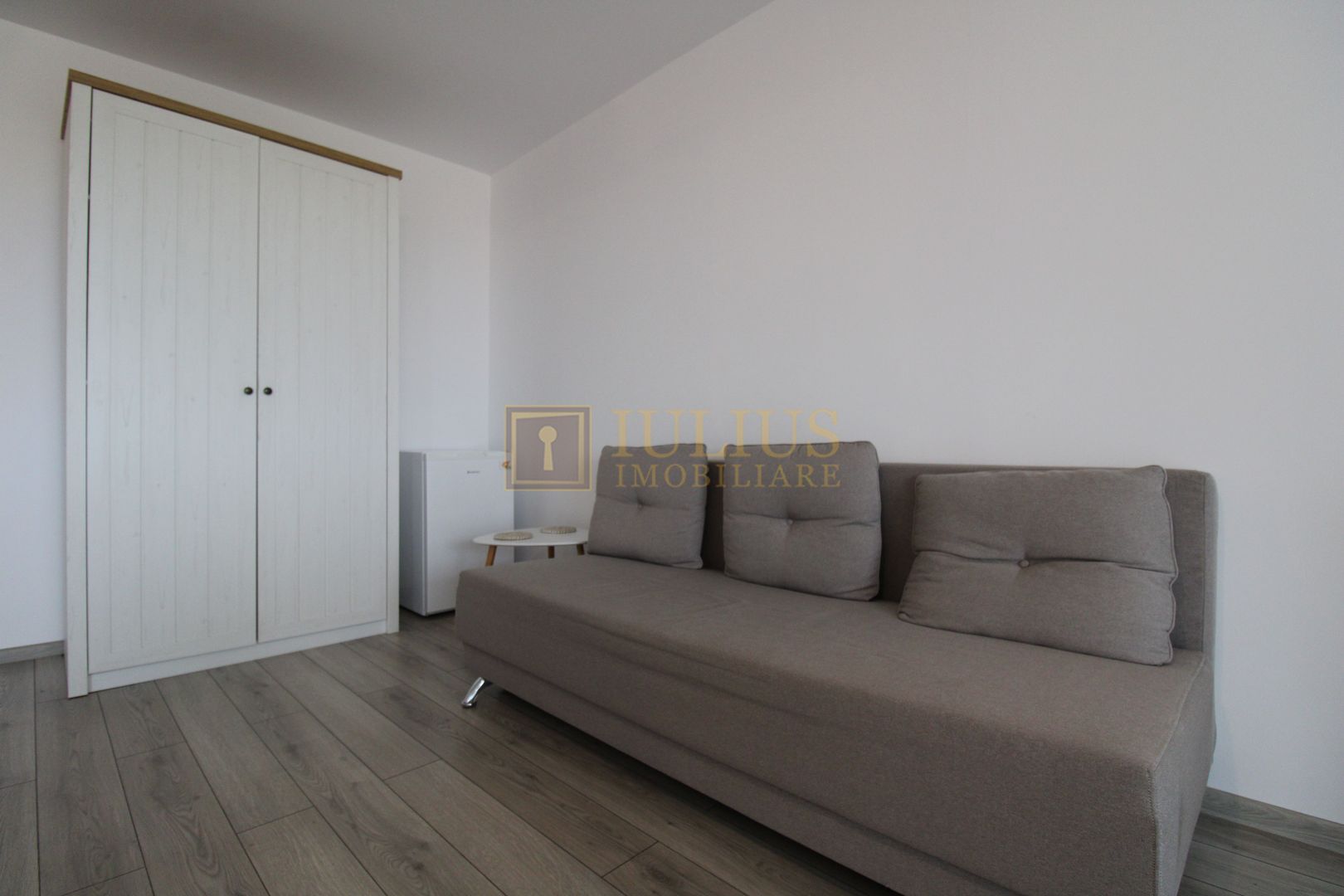 Aradului, 2 camere, centrala proprie - Poză 3