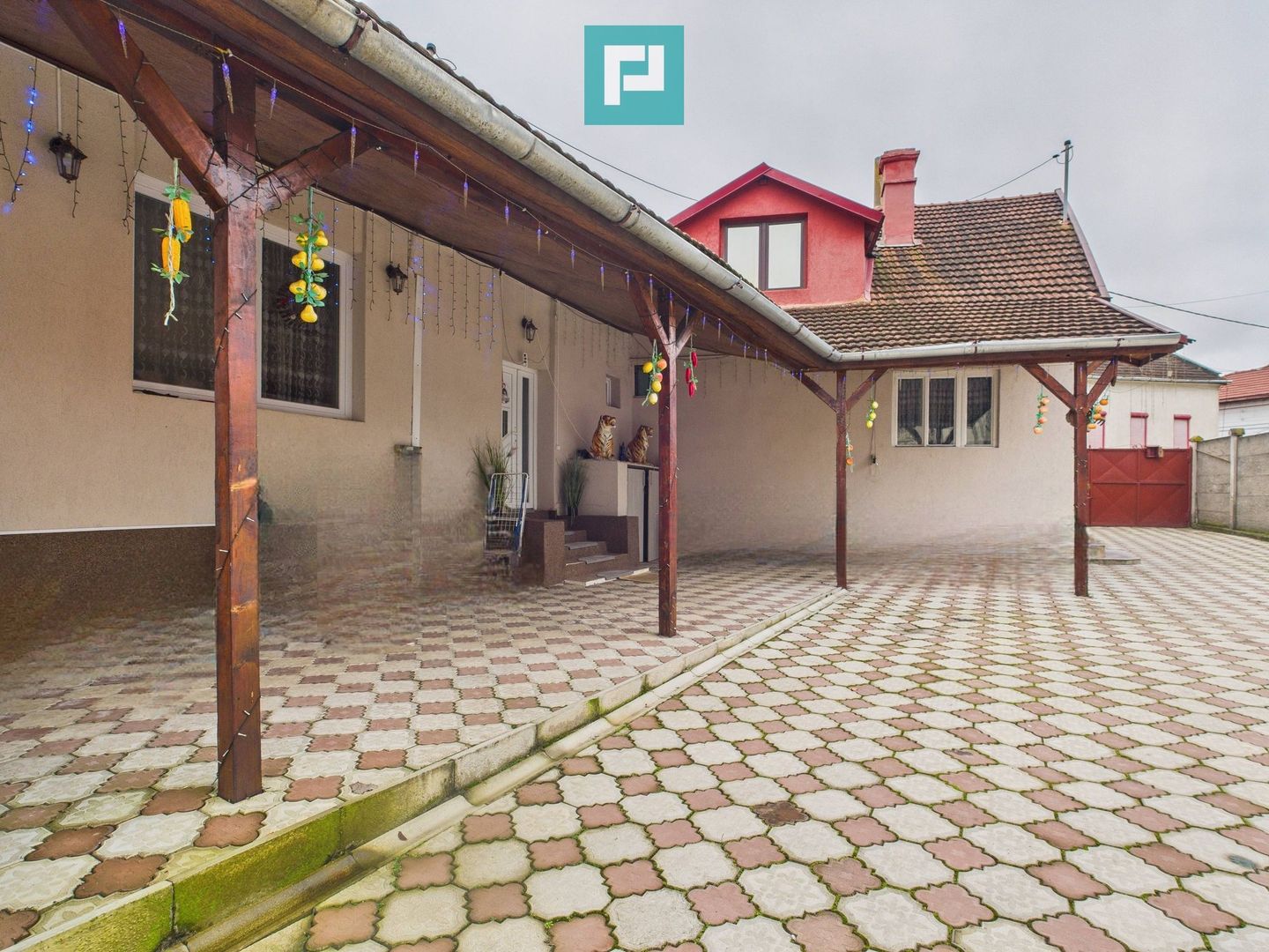 Două case, curte mare, lângă Castelul Huniazilor - Poză 30