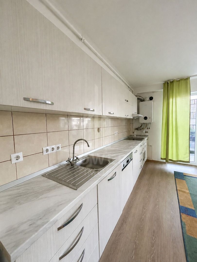 Apartament de închiriat – 3 camere, 2 băi, 72 mp - Poză 3