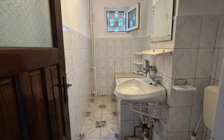 Apartament cu 3 camere și boxă în zona Complex KM5 - Poză 11