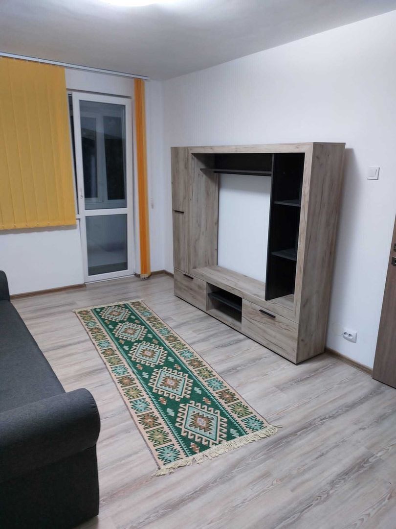 Inchiriez apartament 2 camere Piata Muncii | Basarabia - Poză 2
