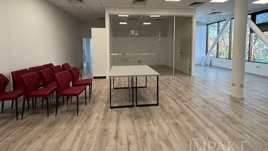 Spațiu comercial modern, zona-centrala complet amenajat pentru birouri - Poză 3