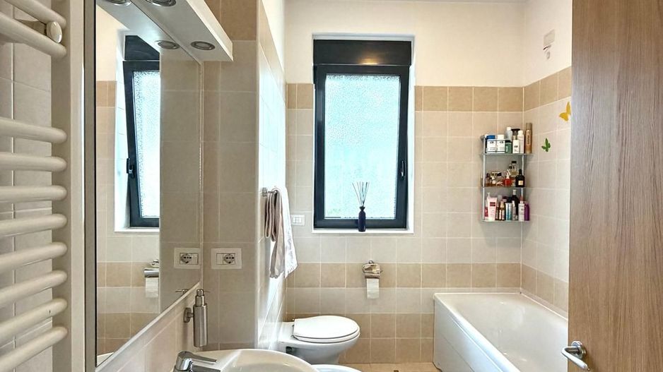 Apartament 3 camere - etaj 1 - mobilat - Dumbravita - Poză 10