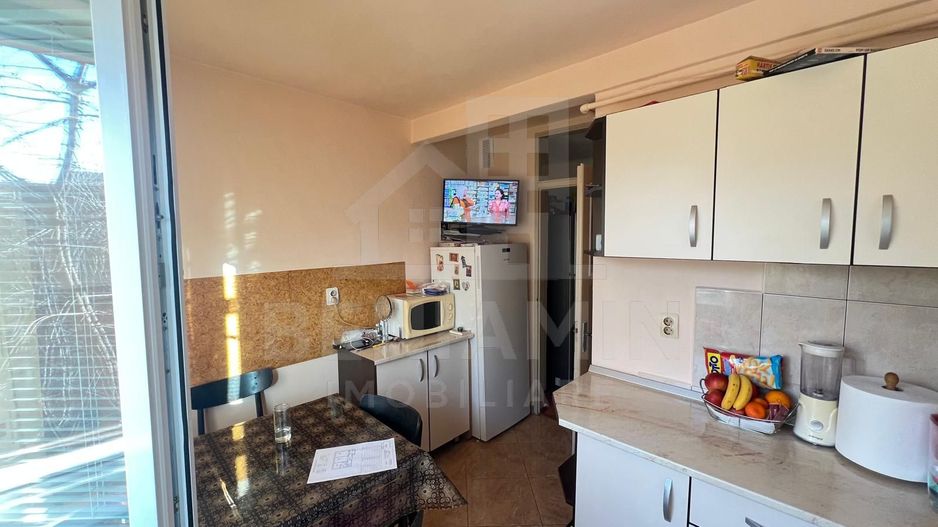 2 Decomandate-Etaj 1-CT-AC-Mobilat-Utilat-Bartolomeu-65mp-Parcare - Poză 6