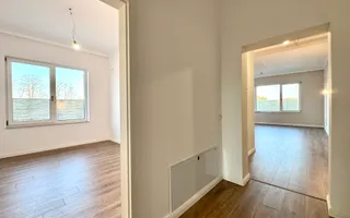 Duplex modern cu grădină, la intrare în Moșnița Nouă - Poză 12