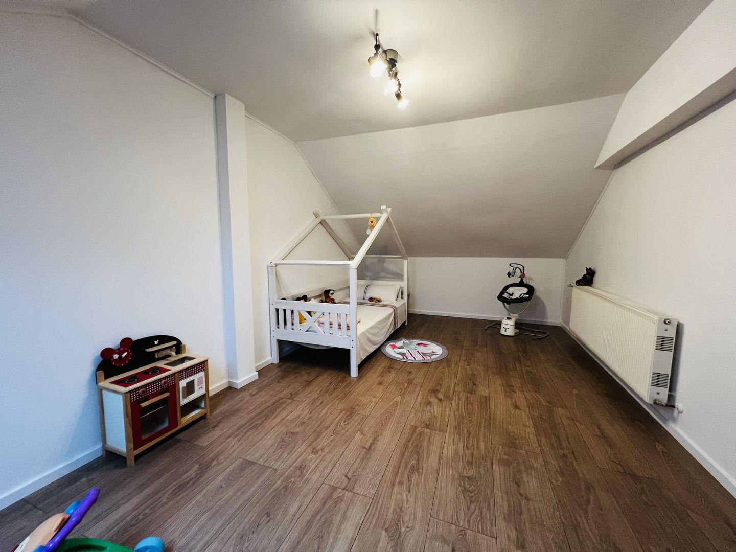 Vila 6 camere complet mobilata -320 mp Utili - Zona Bogdanestilor - Poză 10